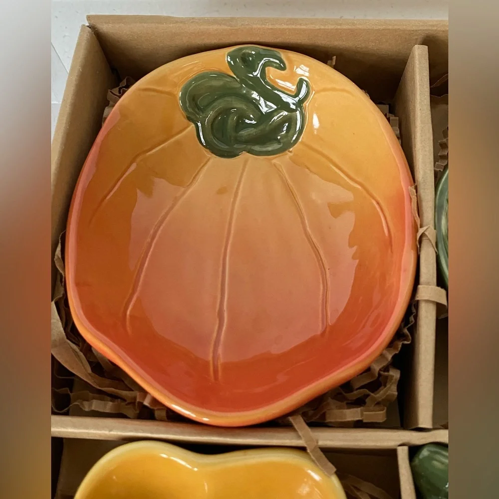 Williams Sonoma Jardin Potager Set Of 4 Hand Painted Vegetable Dipping Bowls